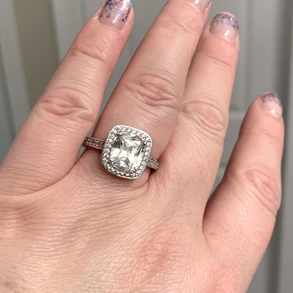 Diamonique CZ ring - Picture 1 of 4